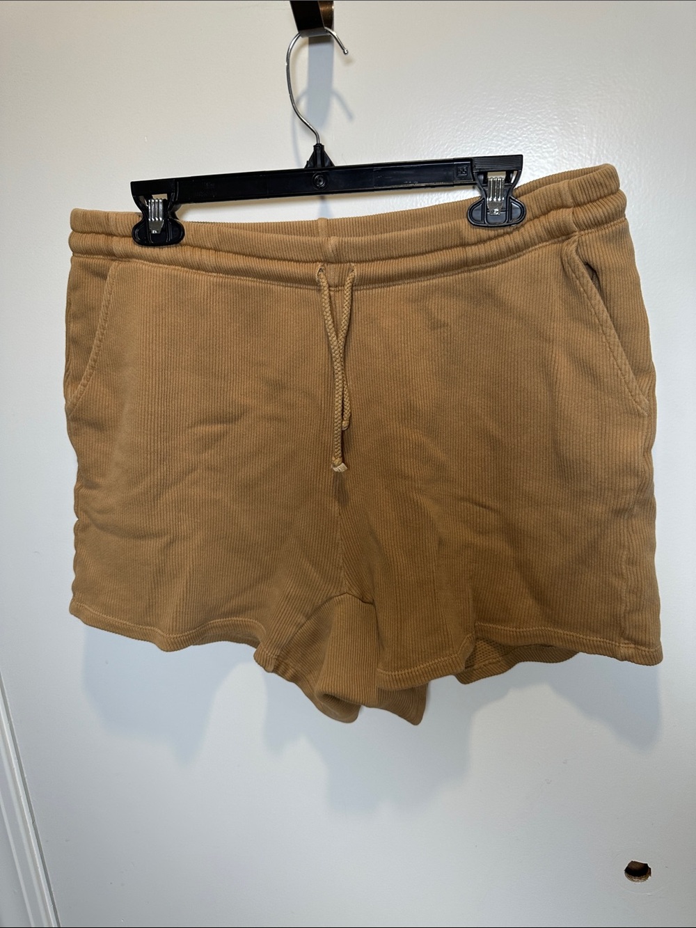 DONNI. Ribbed Drawstring Athletic Shorts in Tan (17)